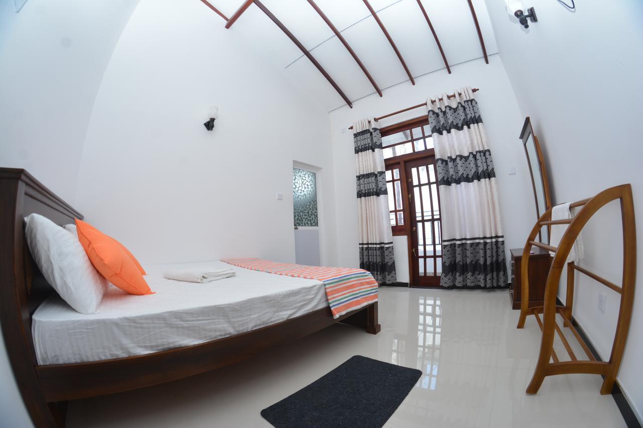 Reshani Guest House Negombo Exterior photo