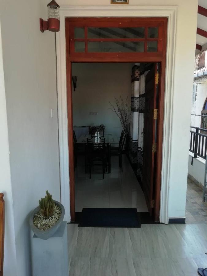 Reshani Guest House Negombo Exterior photo