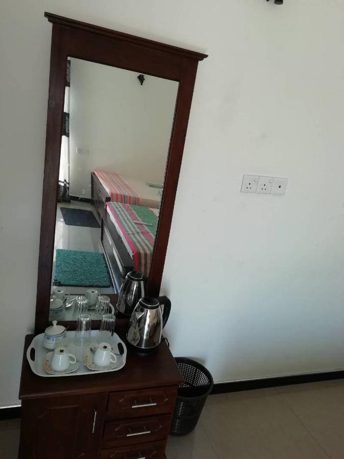 Reshani Guest House Negombo Exterior photo