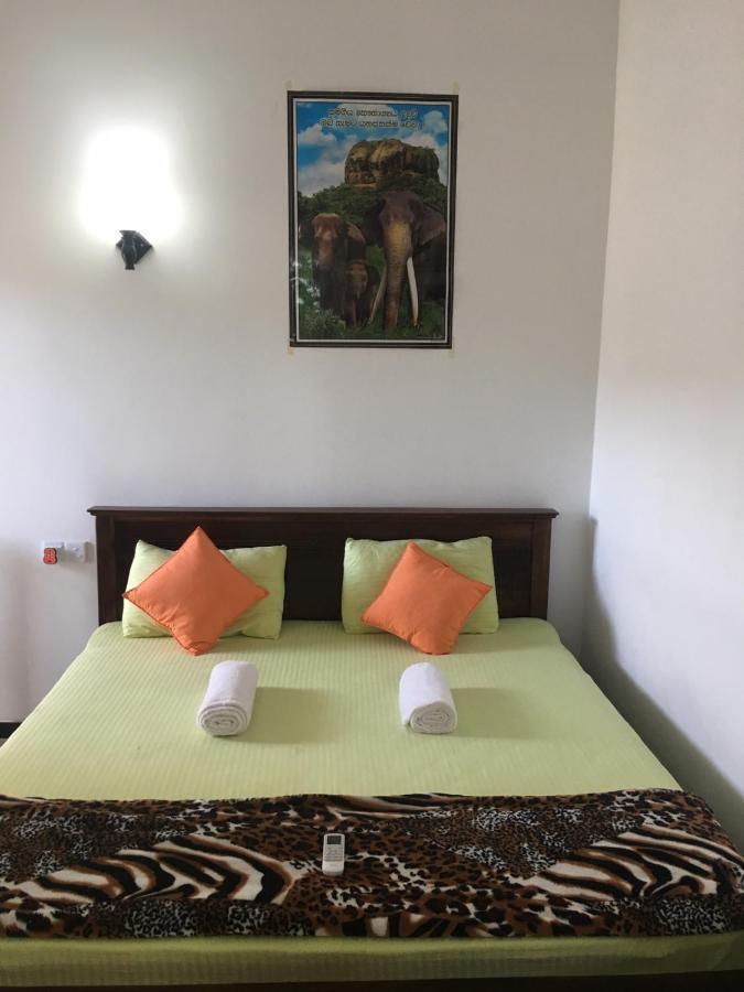 Reshani Guest House Negombo Exterior photo
