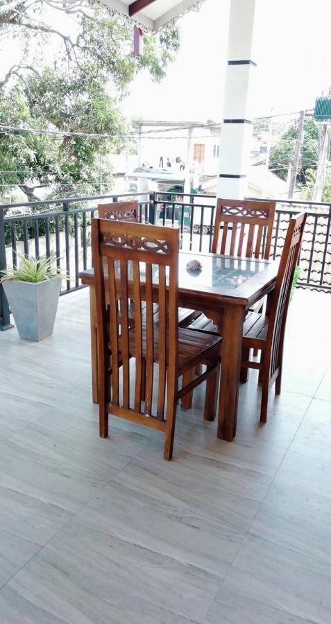 Reshani Guest House Negombo Exterior photo