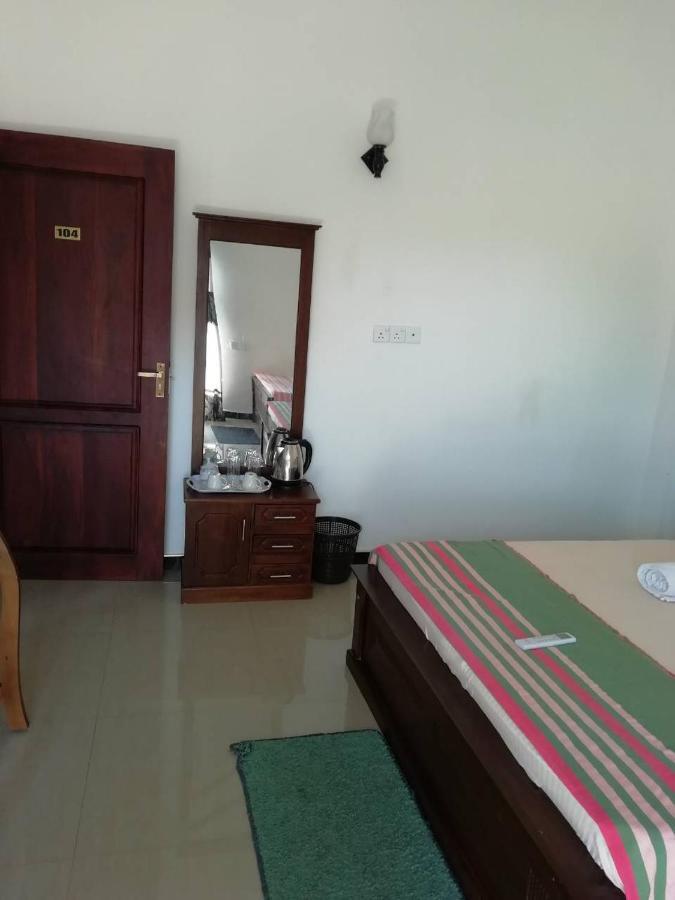 Reshani Guest House Negombo Exterior photo